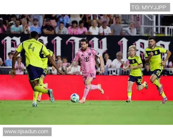 利物浦翻盘逆袭巴黎梅西贡献完美帽子戏法助巴黎首回合晋级 利物浦翻盘逆袭巴黎梅西贡献完美帽子戏法助巴黎首回合晋级