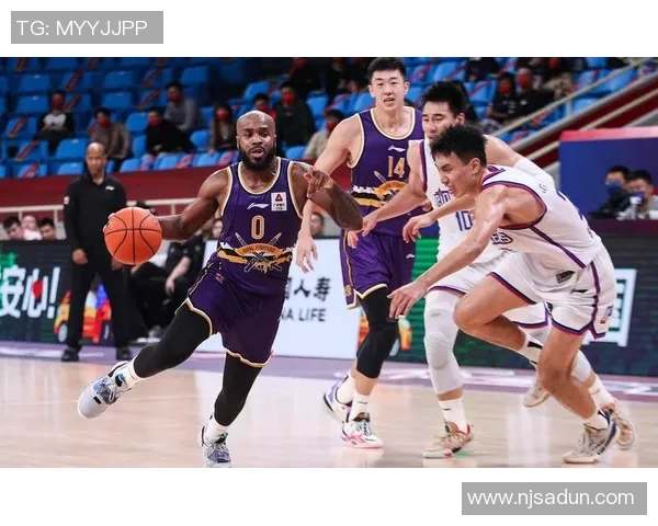 罗伯特-高登复出后场均贡献20+5+5，助球队连胜四场