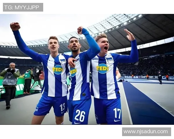 沙尔克04六轮不胜，主场惨败勒沃库森，危机严重待解