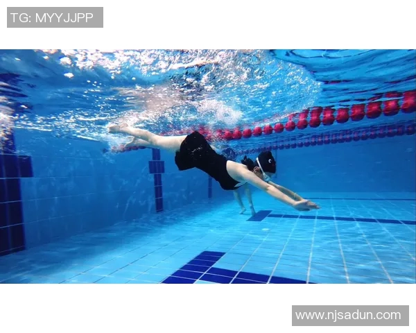 泳帽是否需要完全覆盖耳朵的科学分析与游泳技巧探讨 泳帽是否需要完全覆盖耳朵的科学分析与游泳技巧探讨